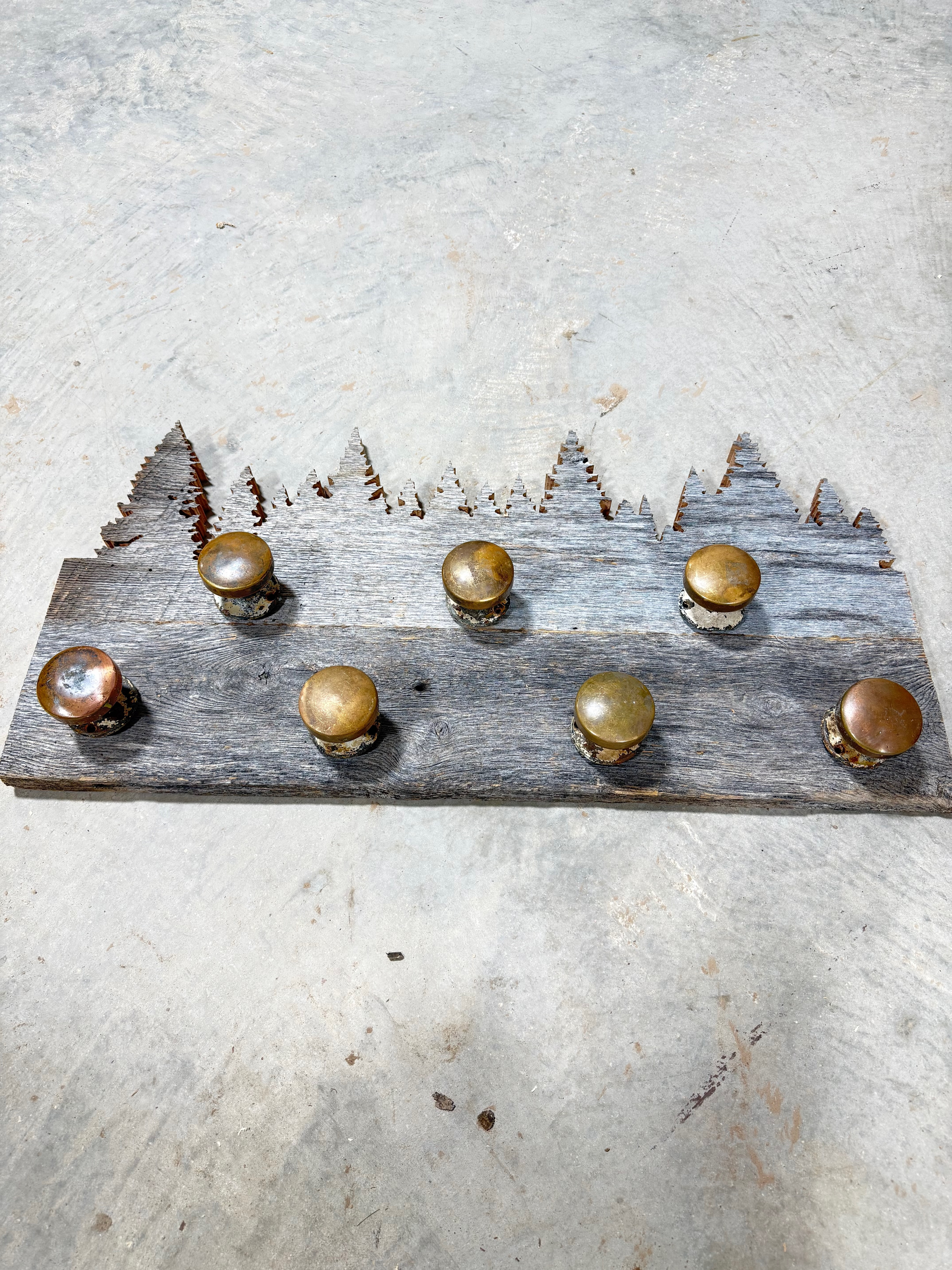 Brass-Knob Rack