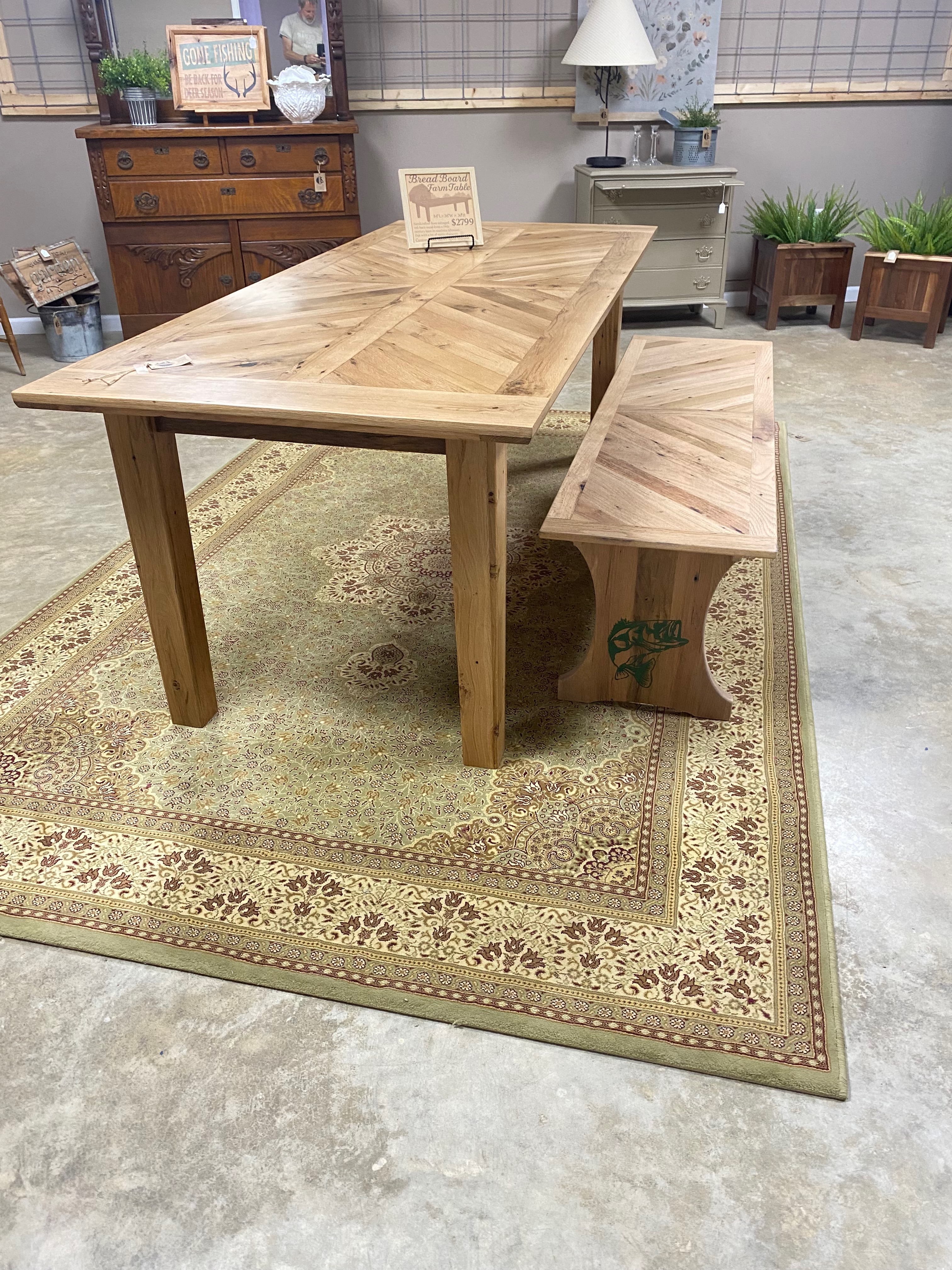 Chevron Oak with Bench